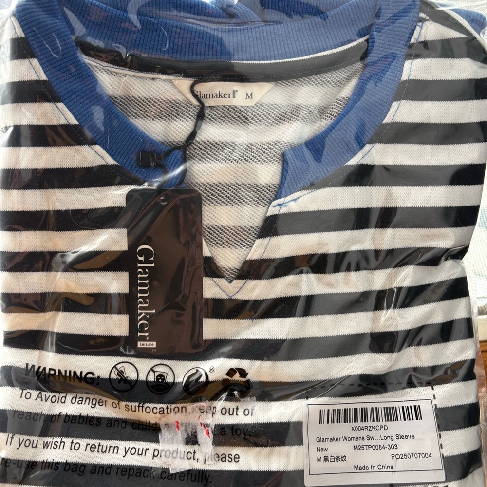 Women’s striped colorblock V‑neck pullover sweatshirt — Medium - Picture 2 of 7